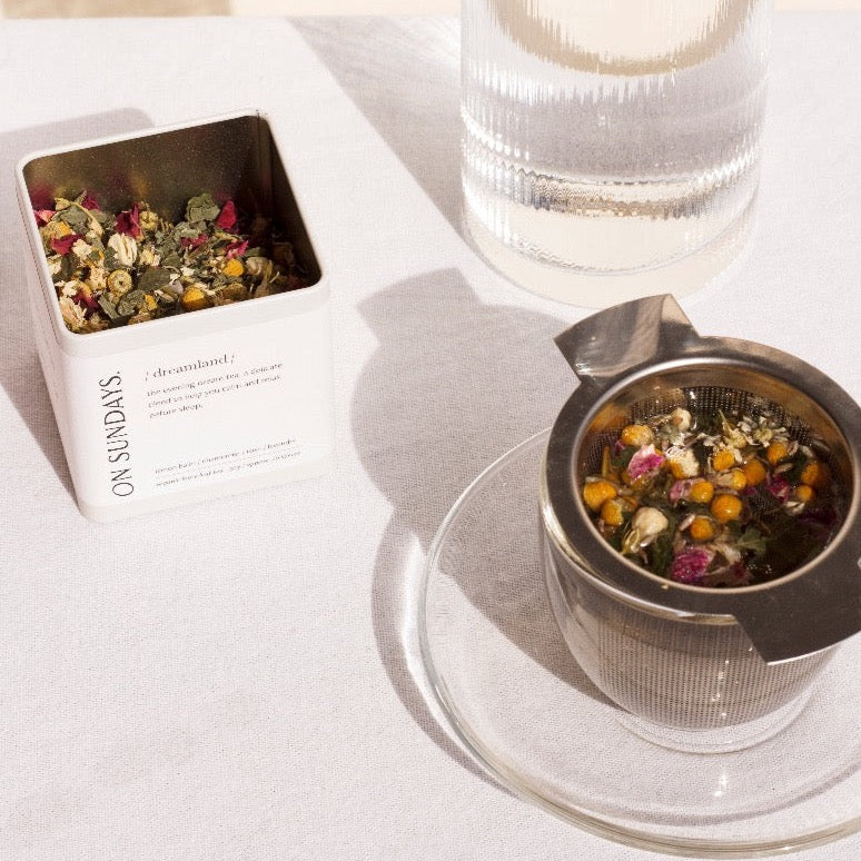 ON SUNDAYS-Dreamland-20serves