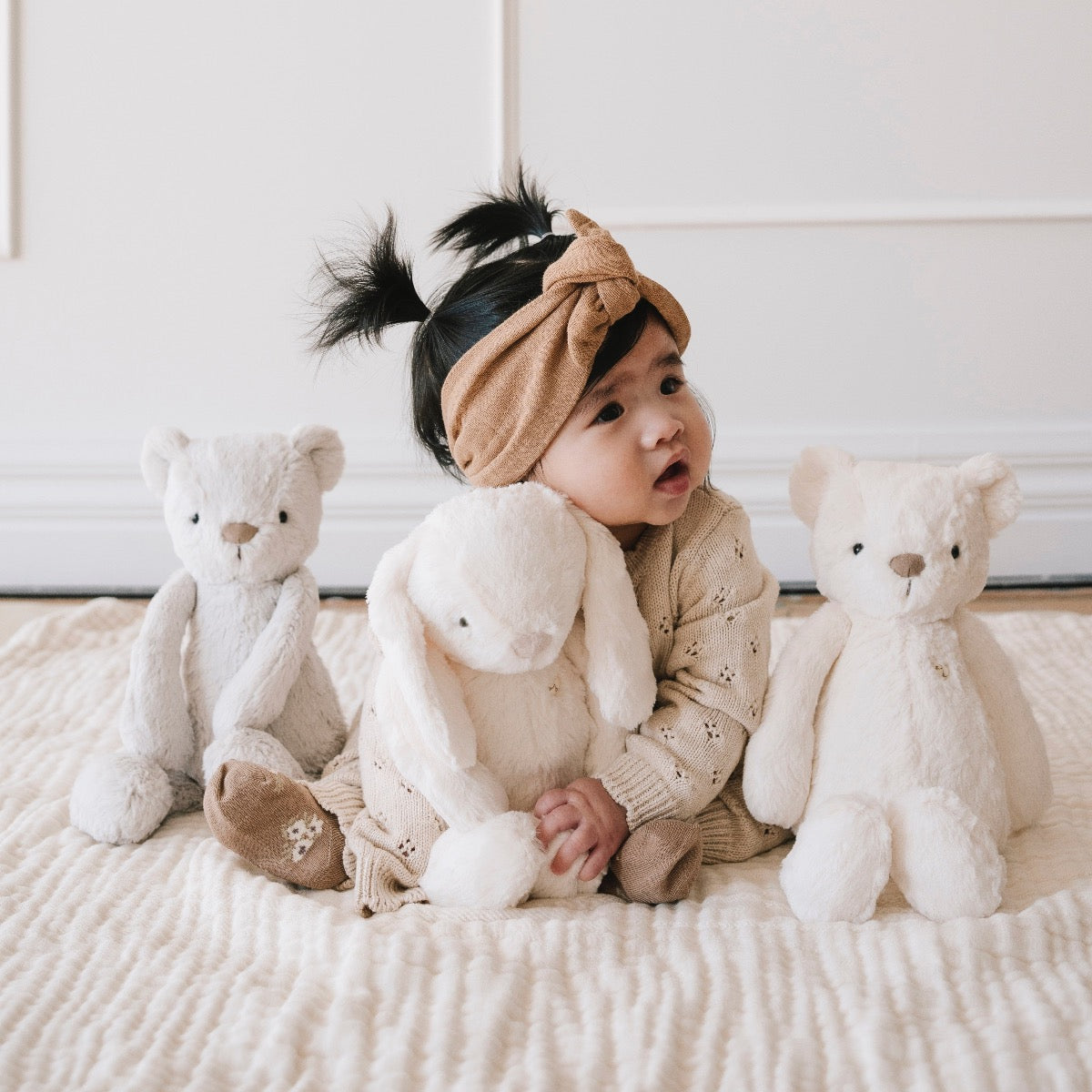 Jamie Kay-Snuggle Bunnies-Elsie the Kitty- Marshmallow 20cms