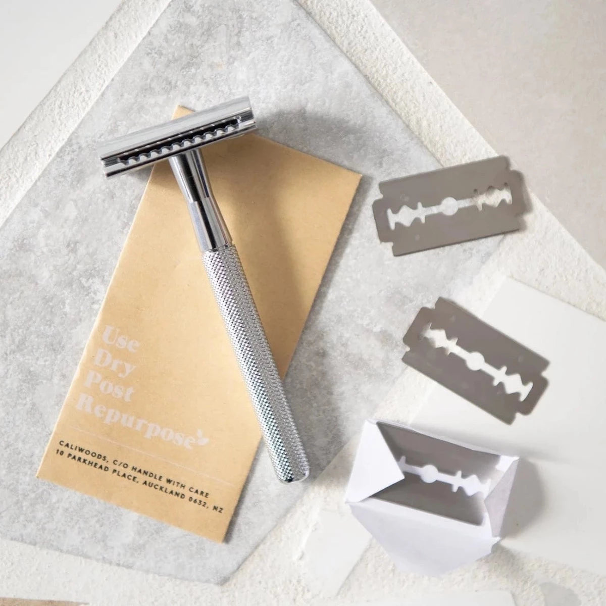 Cali Woods-Low-Waste Shave Kit-Silver